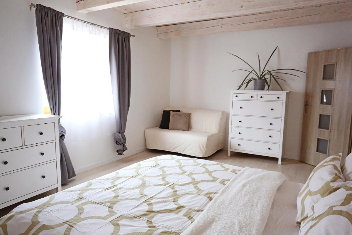 Husovka No135 Villa Libice nad Cidlinou Ngoại thất bức ảnh
